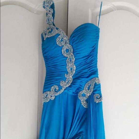 Custom made Sherri Hill Pageant Gown. Size 2 - Picture 3 of 8